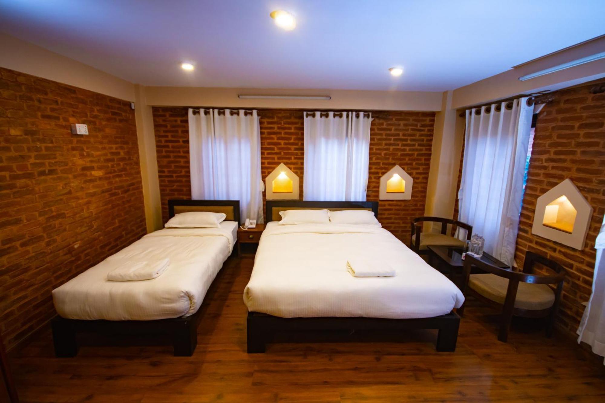 Hotel Sweet Home Bhatgoan Kültér fotó