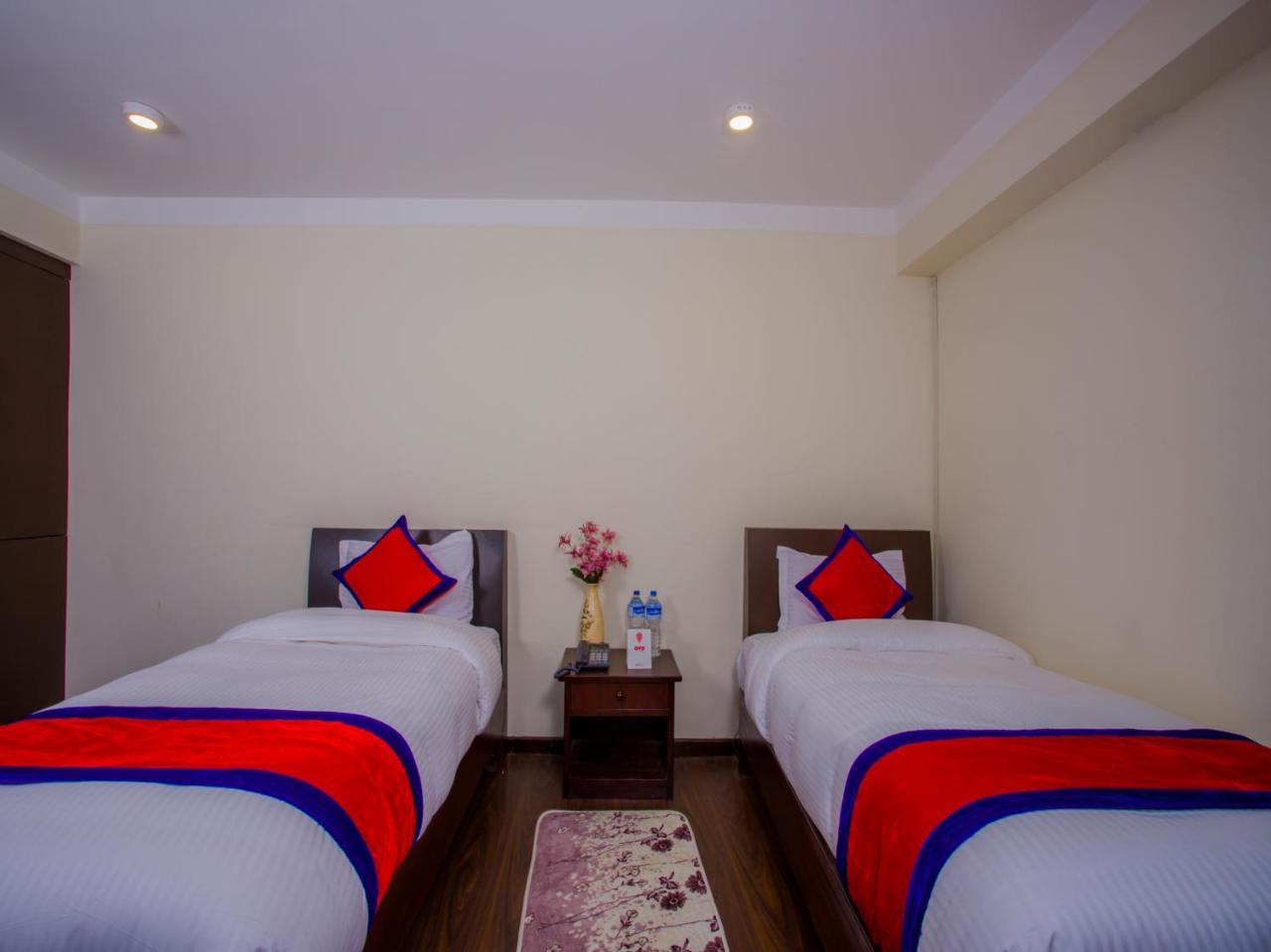 Hotel Sweet Home Bhatgoan Kültér fotó