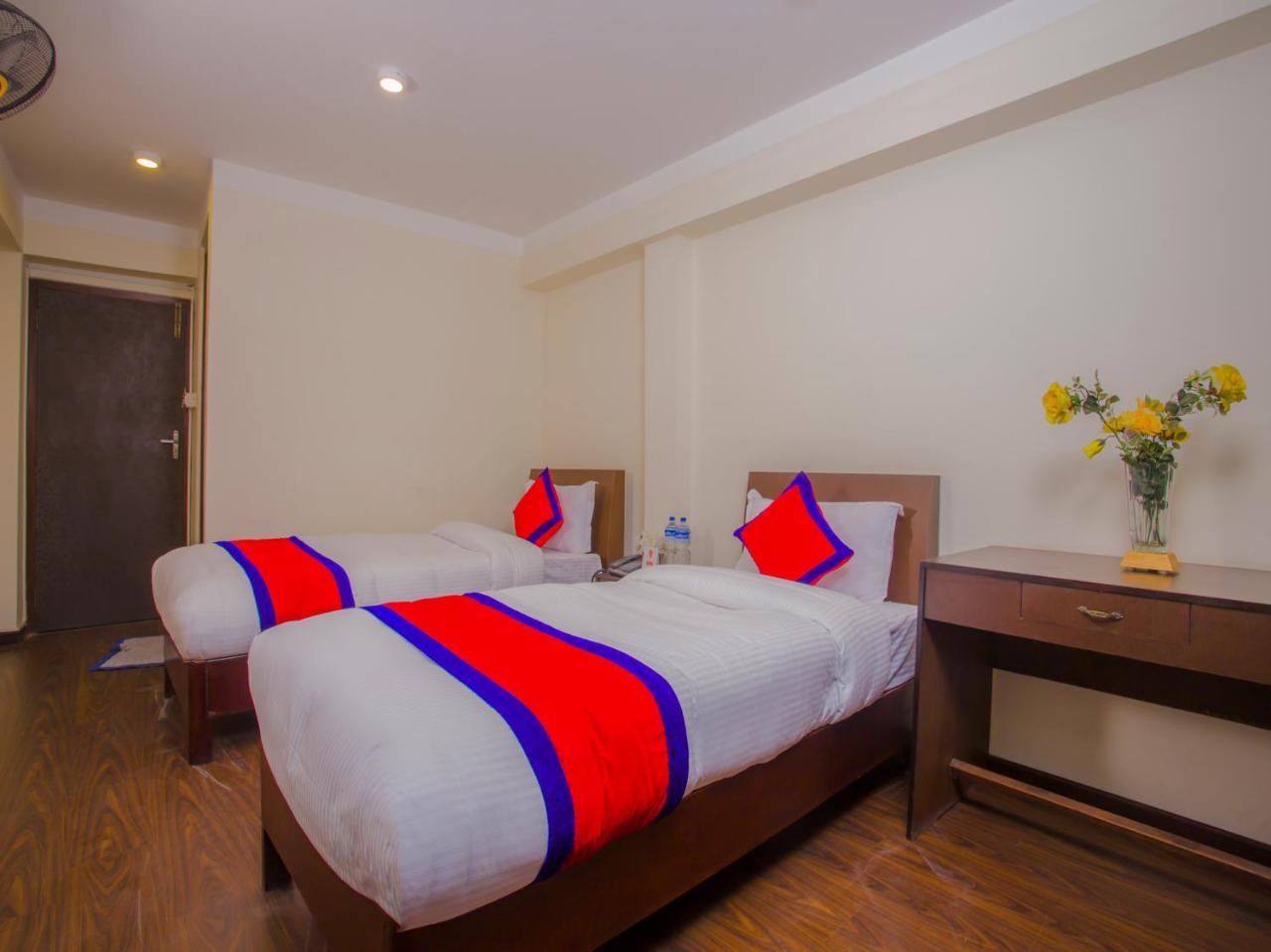 Hotel Sweet Home Bhatgoan Kültér fotó